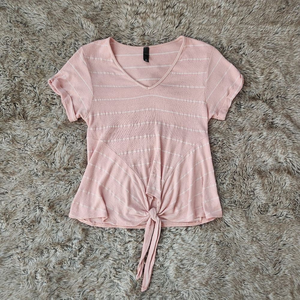 ALYA V-Neck Tie Front Short Sleeve Tee Pink and White Striped Size‎ Medium